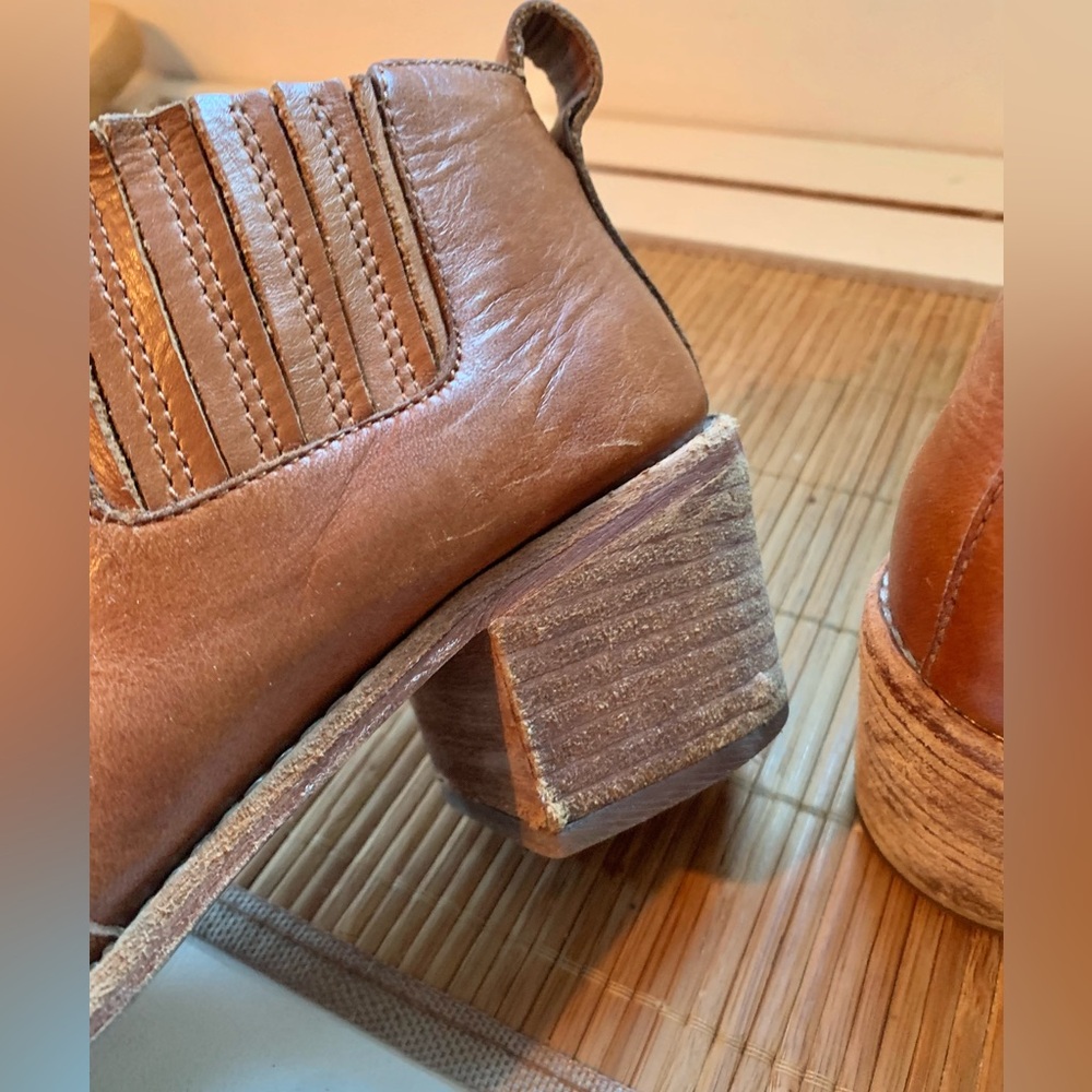 Madewell Chelsea Leather Booties - Picture 6 of 10